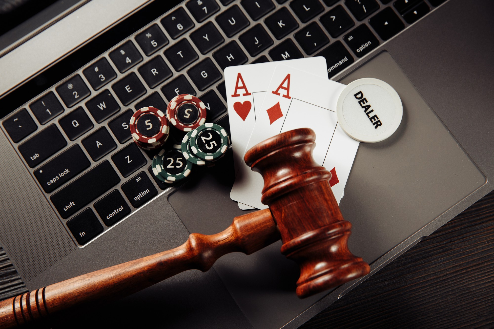 What Are the Benefits of Playing at Licensed Casinos?
